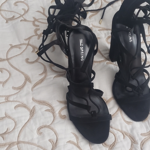 Black Boho Chic Knee High Gladiator Sandal - Picture 9 of 9